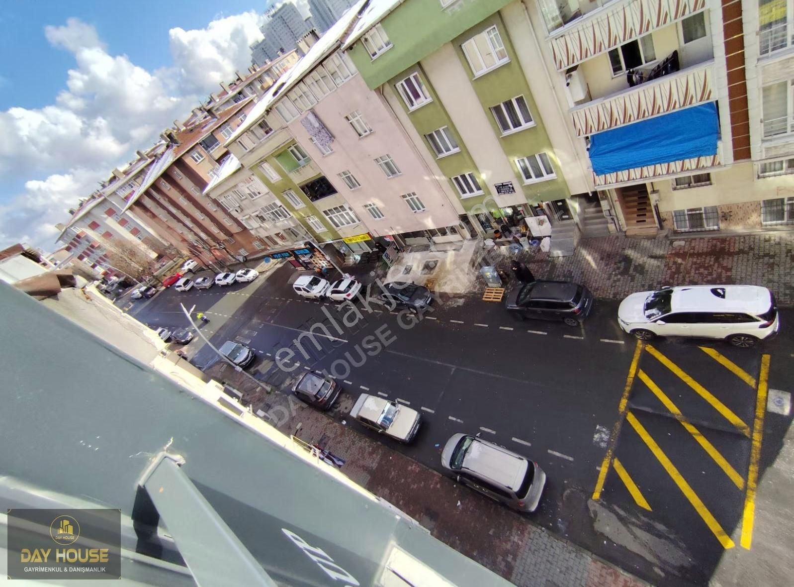 Acil Satılık Cadde Üzerinde 1 Yaşında Asansörlü Daire - Görsel 33