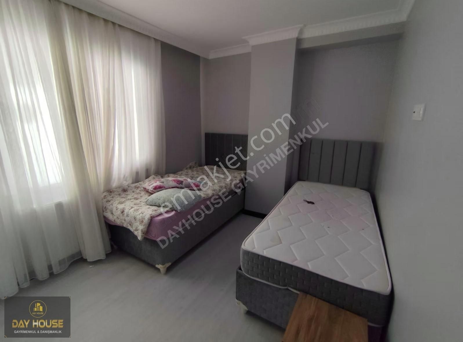 Acil Satılık Cadde Üzerinde 1 Yaşında Asansörlü Daire - Görsel 14