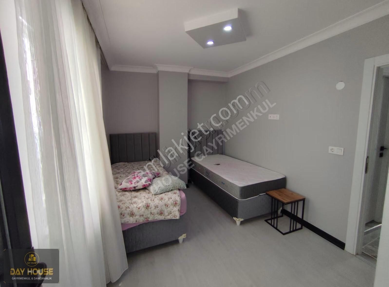 Acil Satılık Cadde Üzerinde 1 Yaşında Asansörlü Daire - Görsel 11