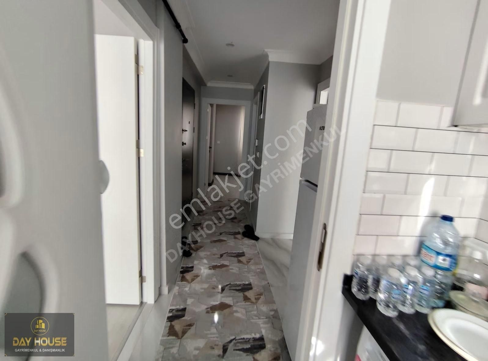 Acil Satılık Cadde Üzerinde 1 Yaşında Asansörlü Daire - Görsel 29