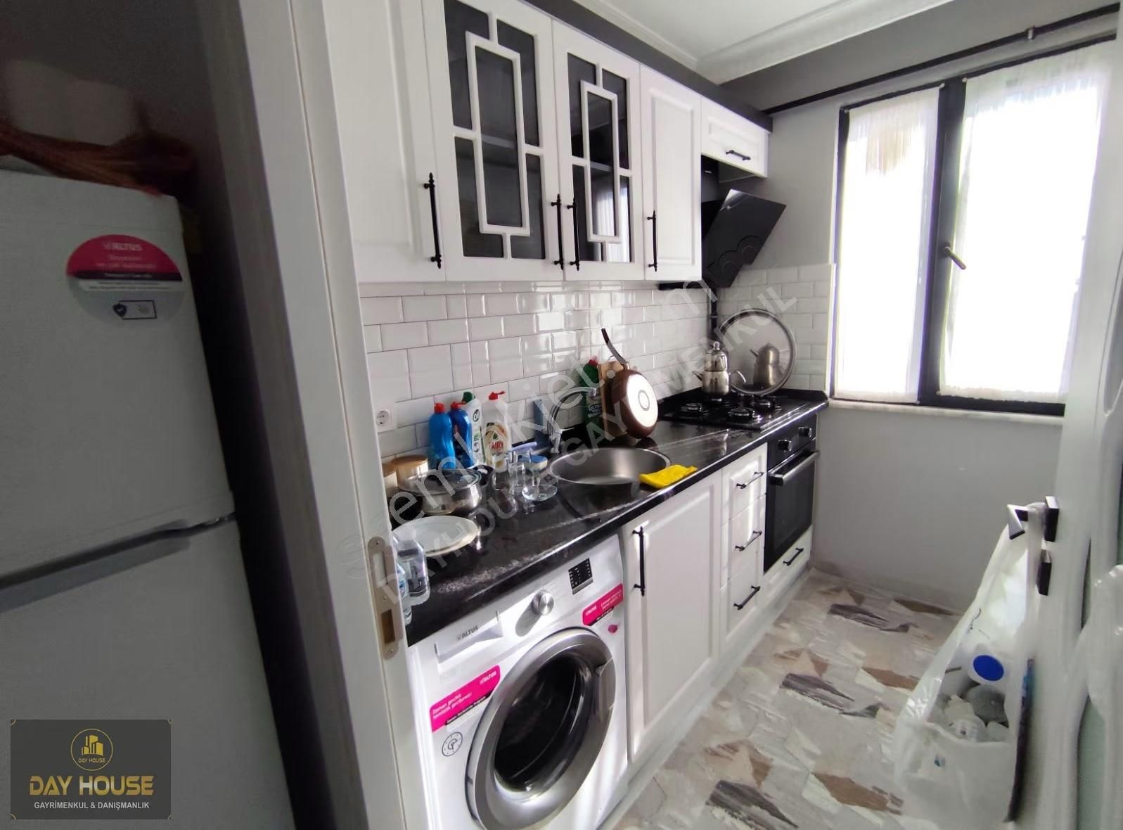 Acil Satılık Cadde Üzerinde 1 Yaşında Asansörlü Daire - Görsel 25