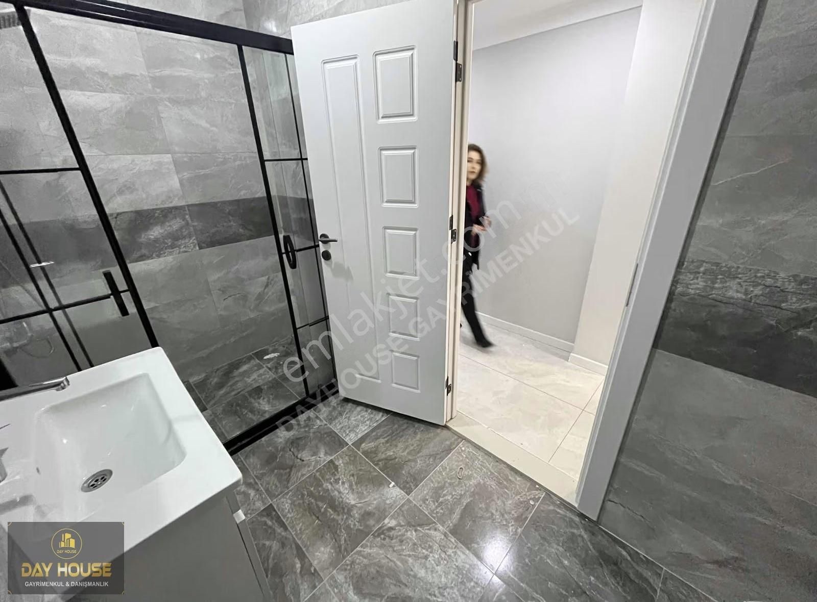 Day House Gayrimenkul'den 1 Yaşında Balkonlı Ara Kat - Görsel 22