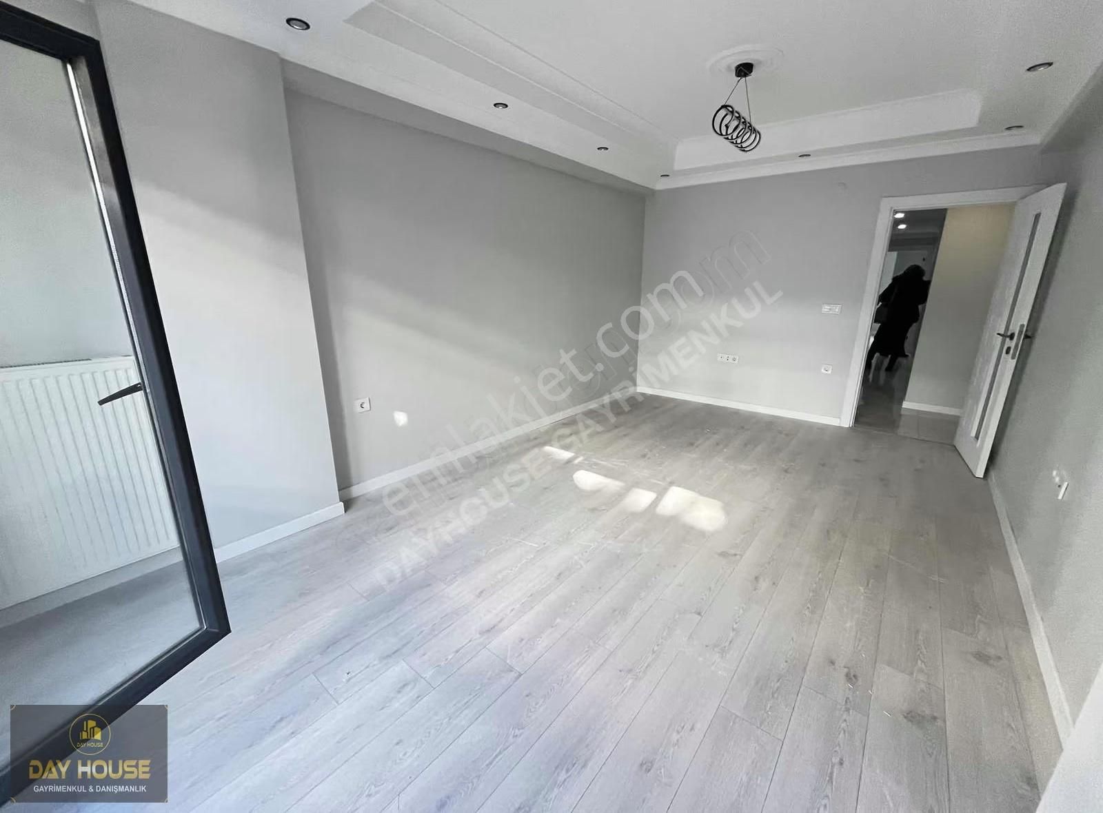 Day House Gayrimenkul'den 1 Yaşında Balkonlı Ara Kat - Görsel 5