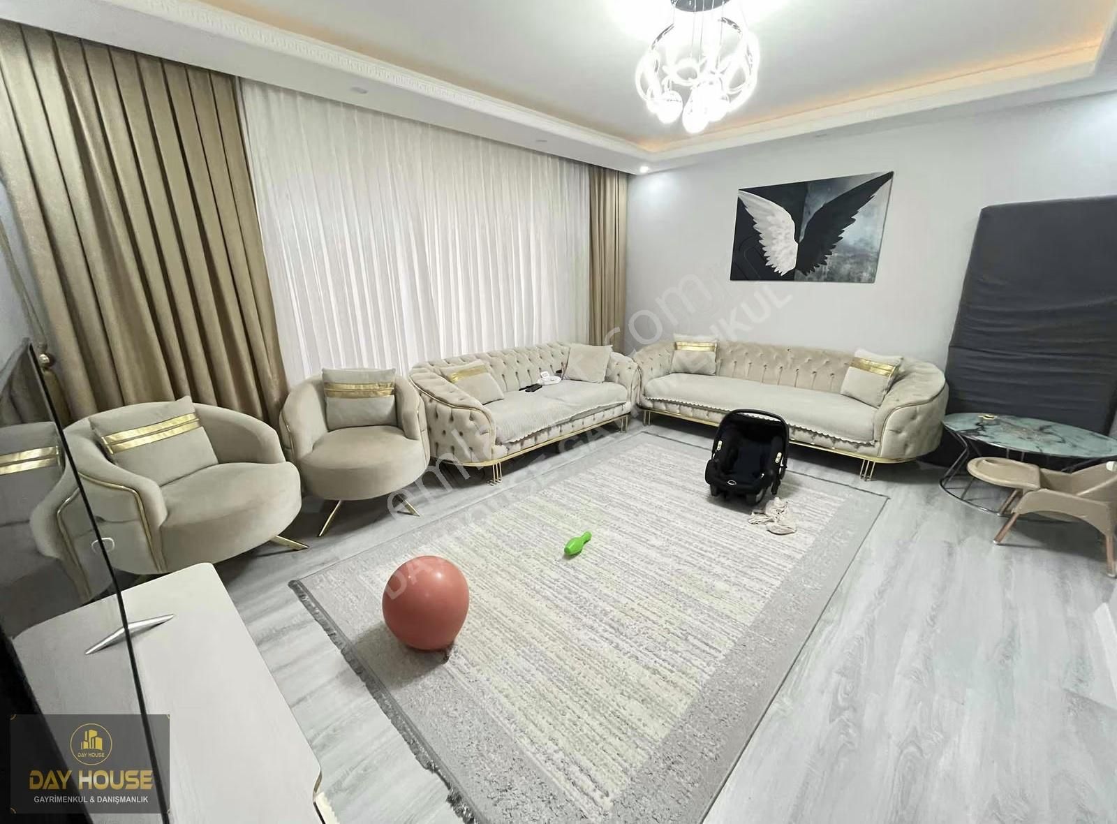 Day House'dan Huzurevi Dibinde 75.yıl'da Asansörlü Daire
