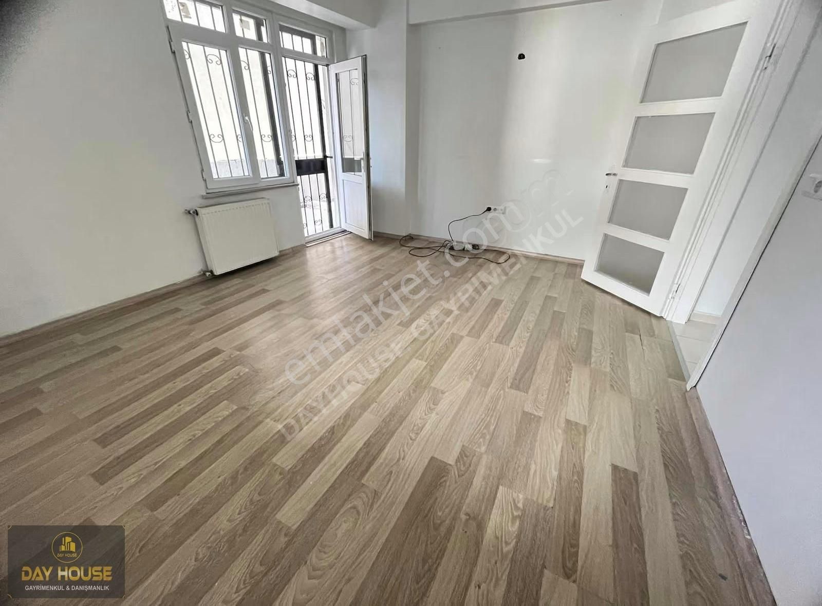 Zübeyde Hanım'da Ayrı Girişli 2+1 Yüksek Bahçe Katı - Görsel 13