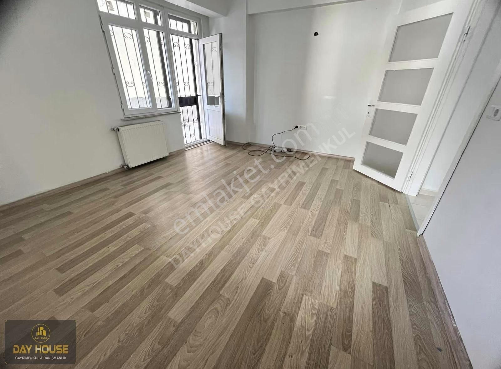 Zübeyde Hanım'da Ayrı Girişli 2+1 Yüksek Bahçe Katı - Görsel 24