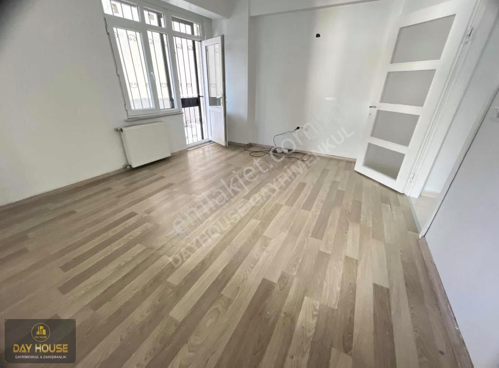 Zübeyde Hanım'da Ayrı Girişli 2+1 Yüksek Bahçe Katı - Görsel 20