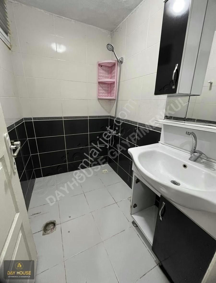 Zübeyde Hanım'da Ayrı Girişli 2+1 Yüksek Bahçe Katı - Görsel 30