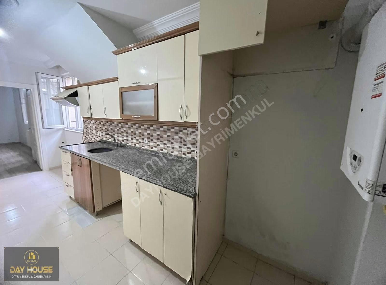 Zübeyde Hanım'da Ayrı Girişli 2+1 Yüksek Bahçe Katı - Görsel 3