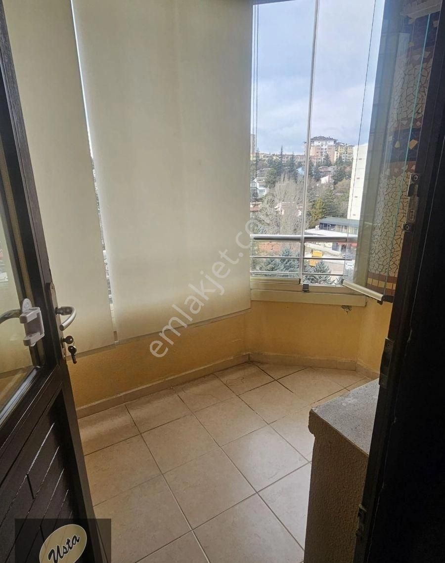 Çiğdem Mahallesinde Ara Katta 4+1 Mükemmel Kiralık Daire... - Görsel 21