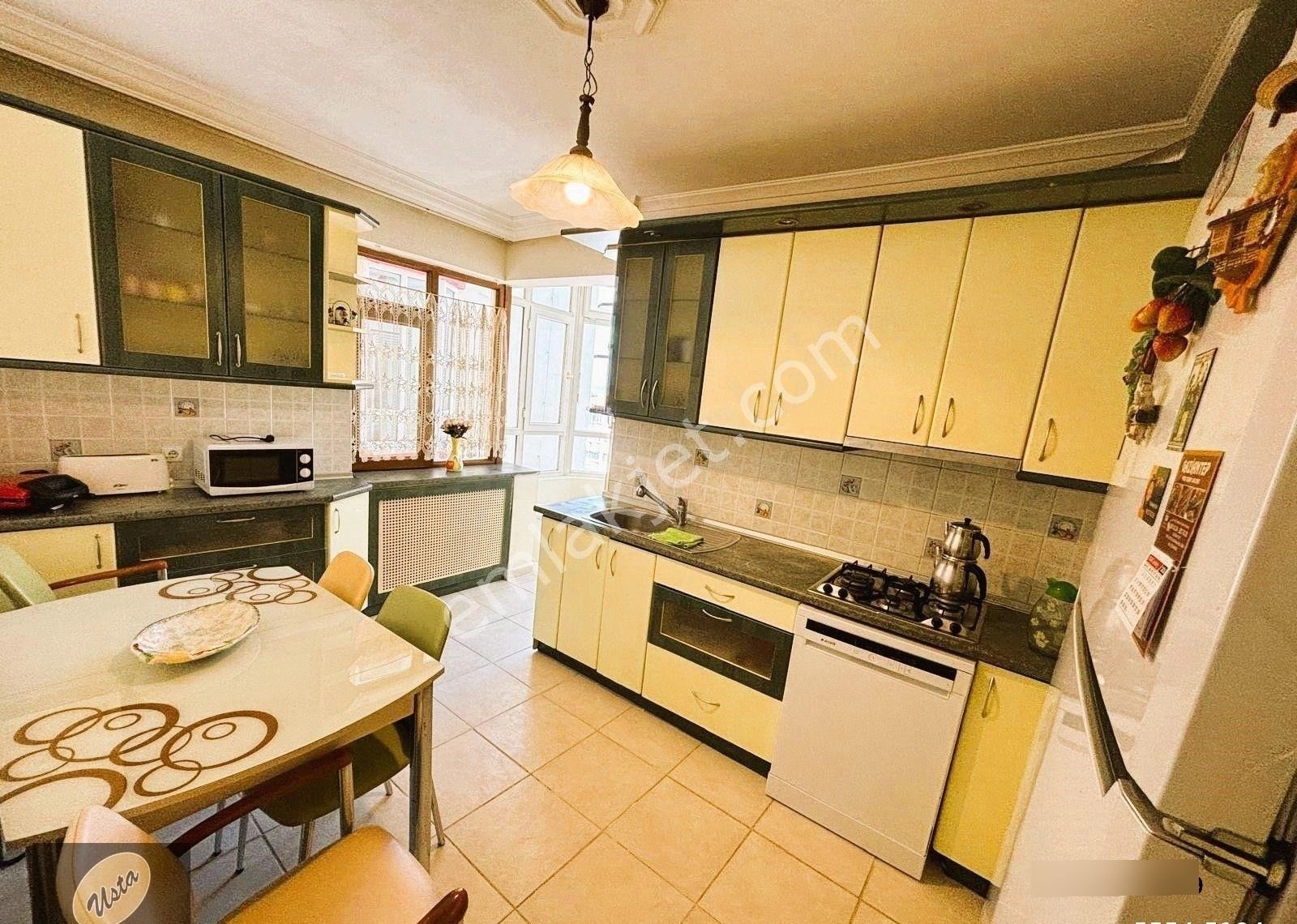 Mükemmel Konumda Sitede Full Mobilyalı Manzaralı 3+1 Kiralık - Görsel 4