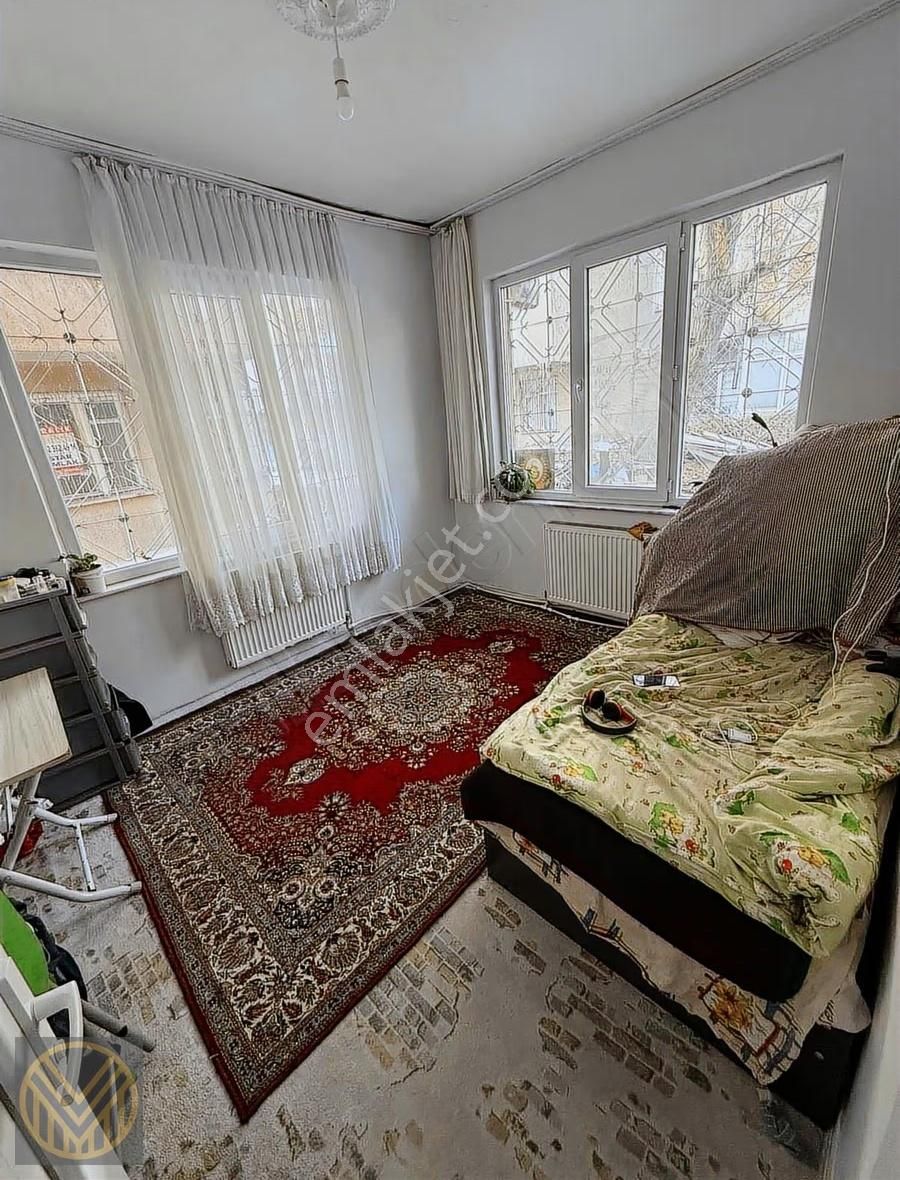 Aydınlıkevler'de Yatırımlık Meskenli Daire - Görsel 4