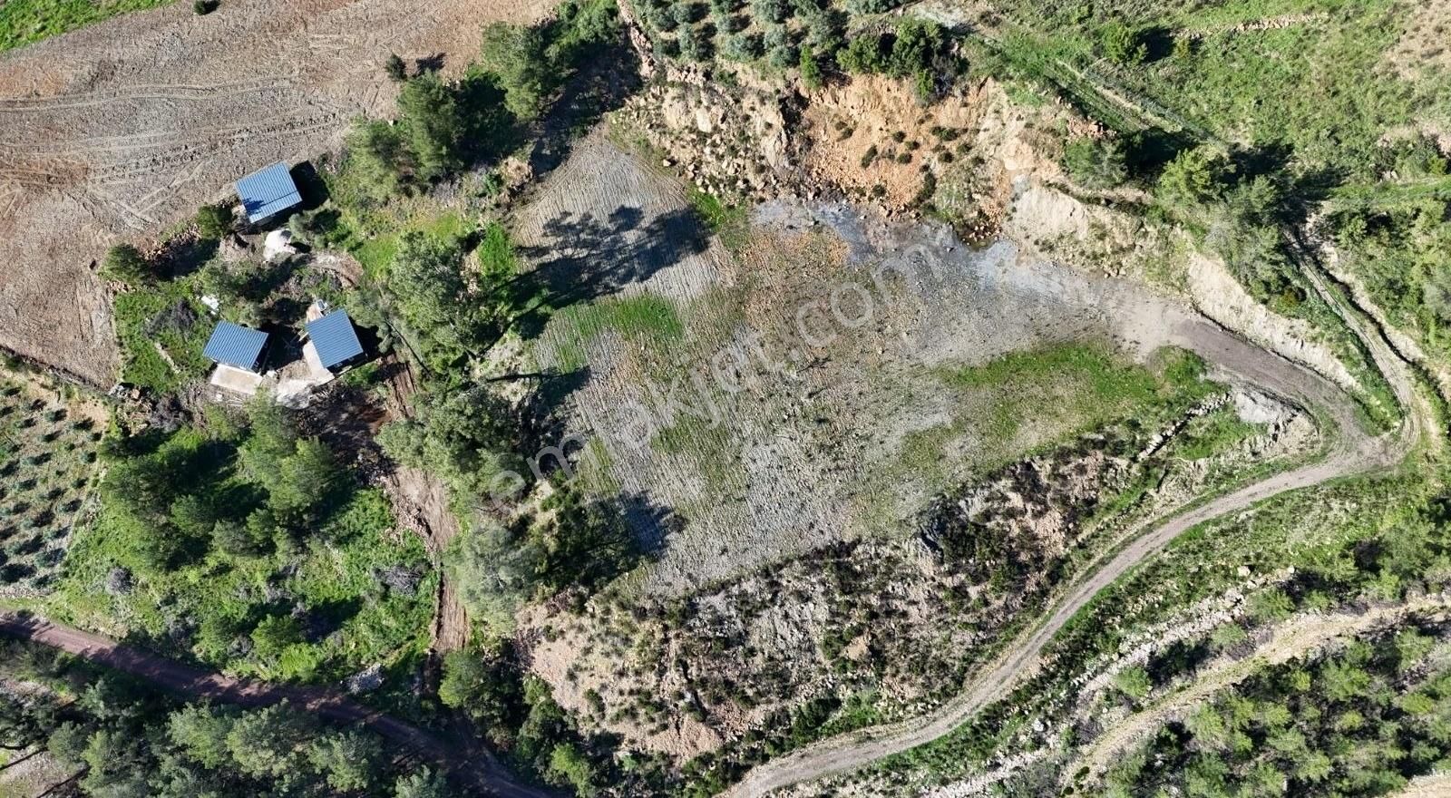 07 Truva Emlak'tan Olimpos'ta Satılık Tarla