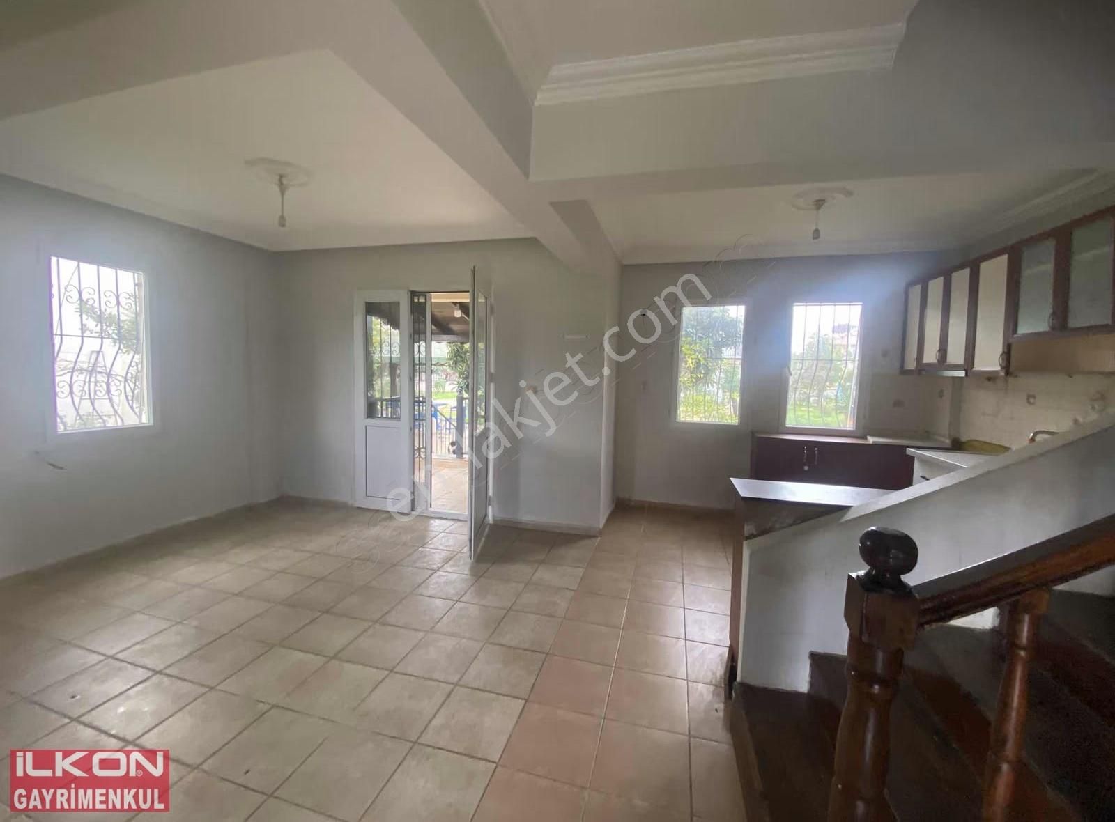 İlkon'dan Foça'da Nezih Konumda Satılık 4+1 Tripleks Villa - Görsel 13