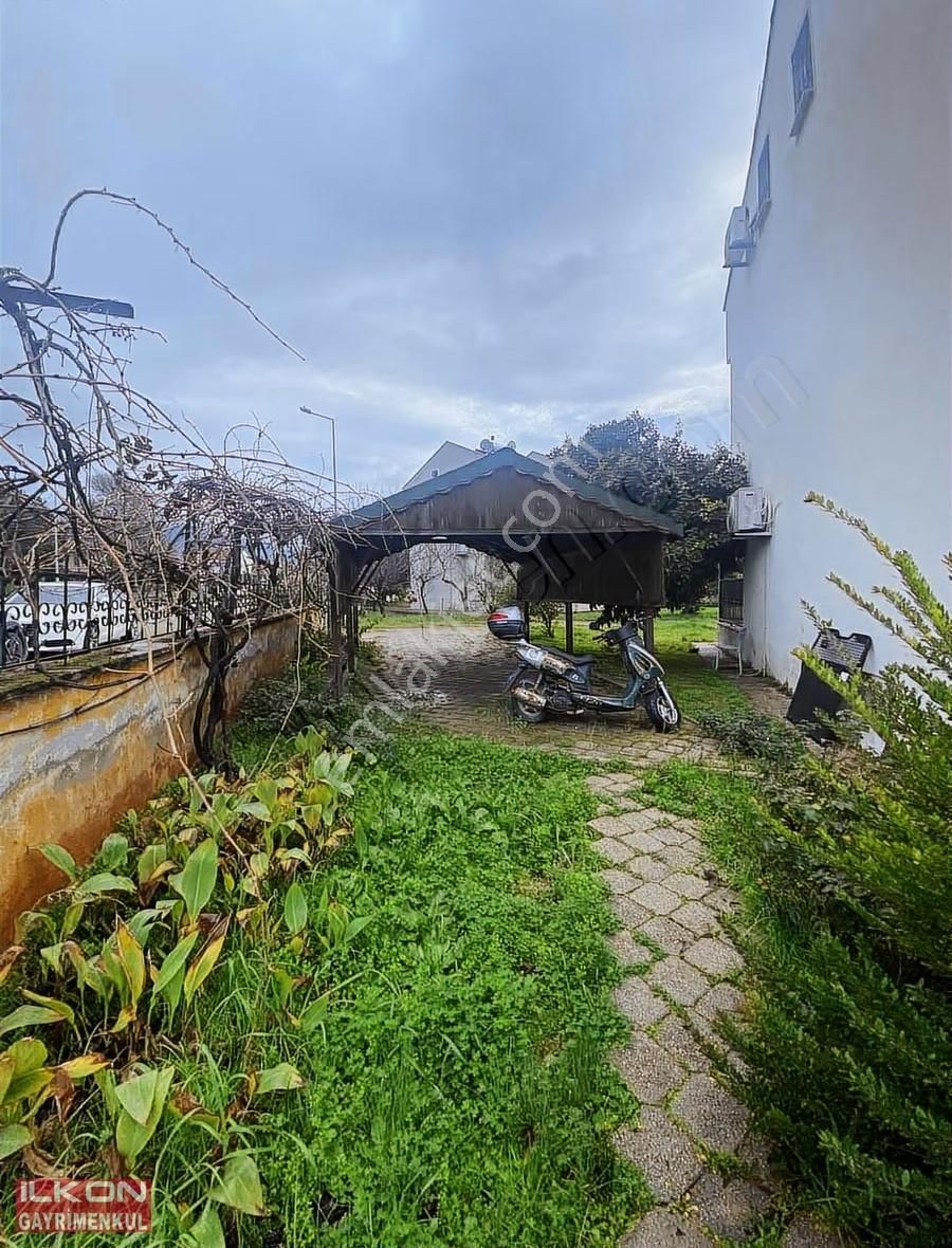 İlkon'dan Foça'da Nezih Konumda Satılık 4+1 Tripleks Villa - Görsel 2