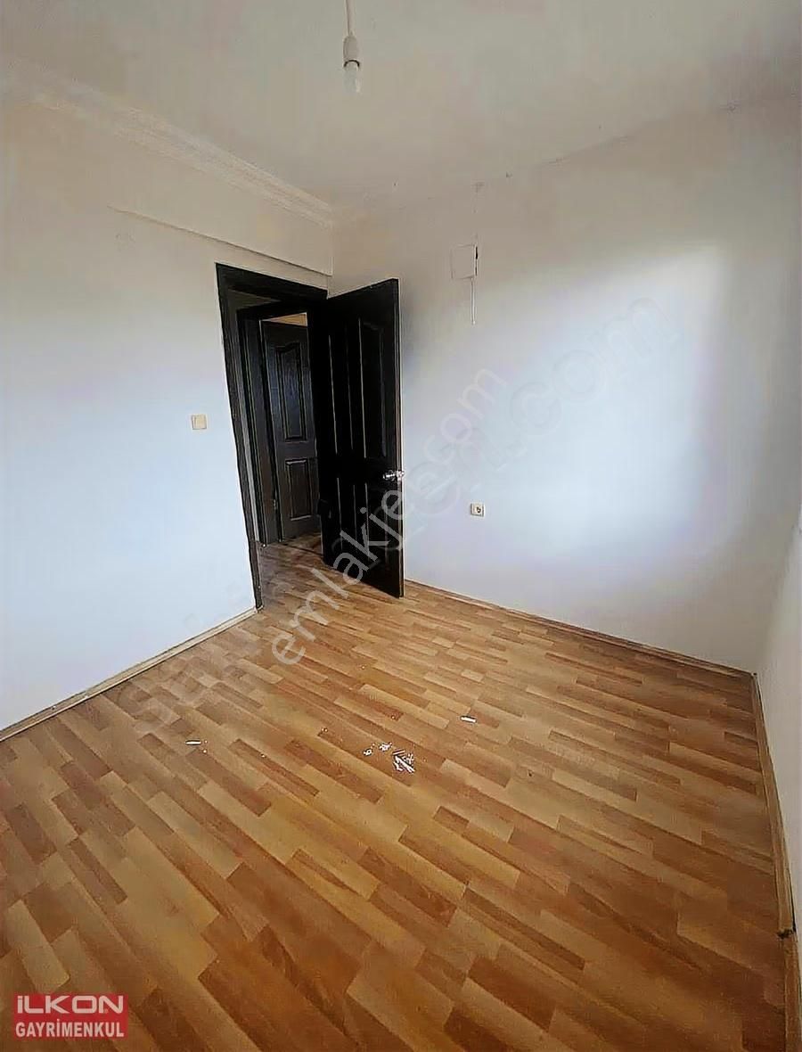 İlkon'dan Foça'da Nezih Konumda Satılık 4+1 Tripleks Villa - Görsel 3