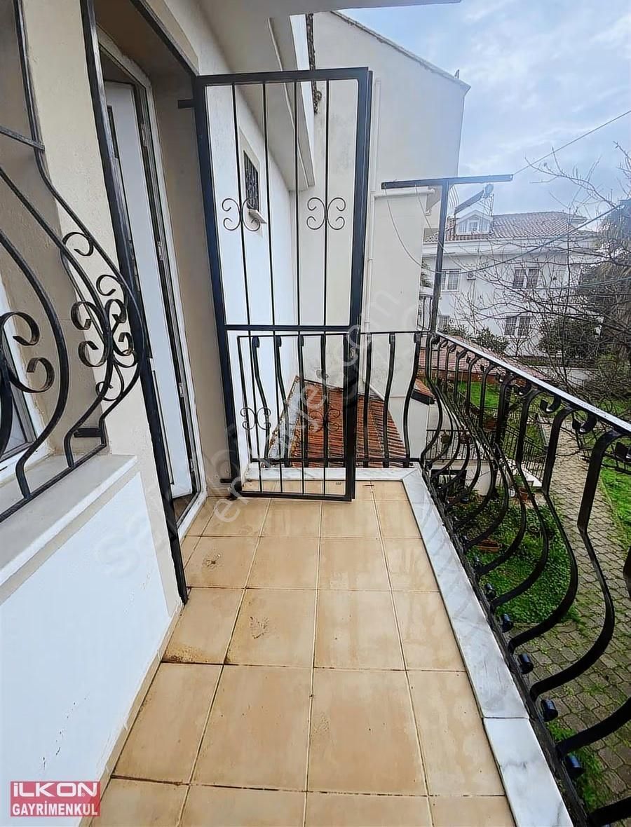 İlkon'dan Foça'da Nezih Konumda Satılık 4+1 Tripleks Villa - Görsel 9
