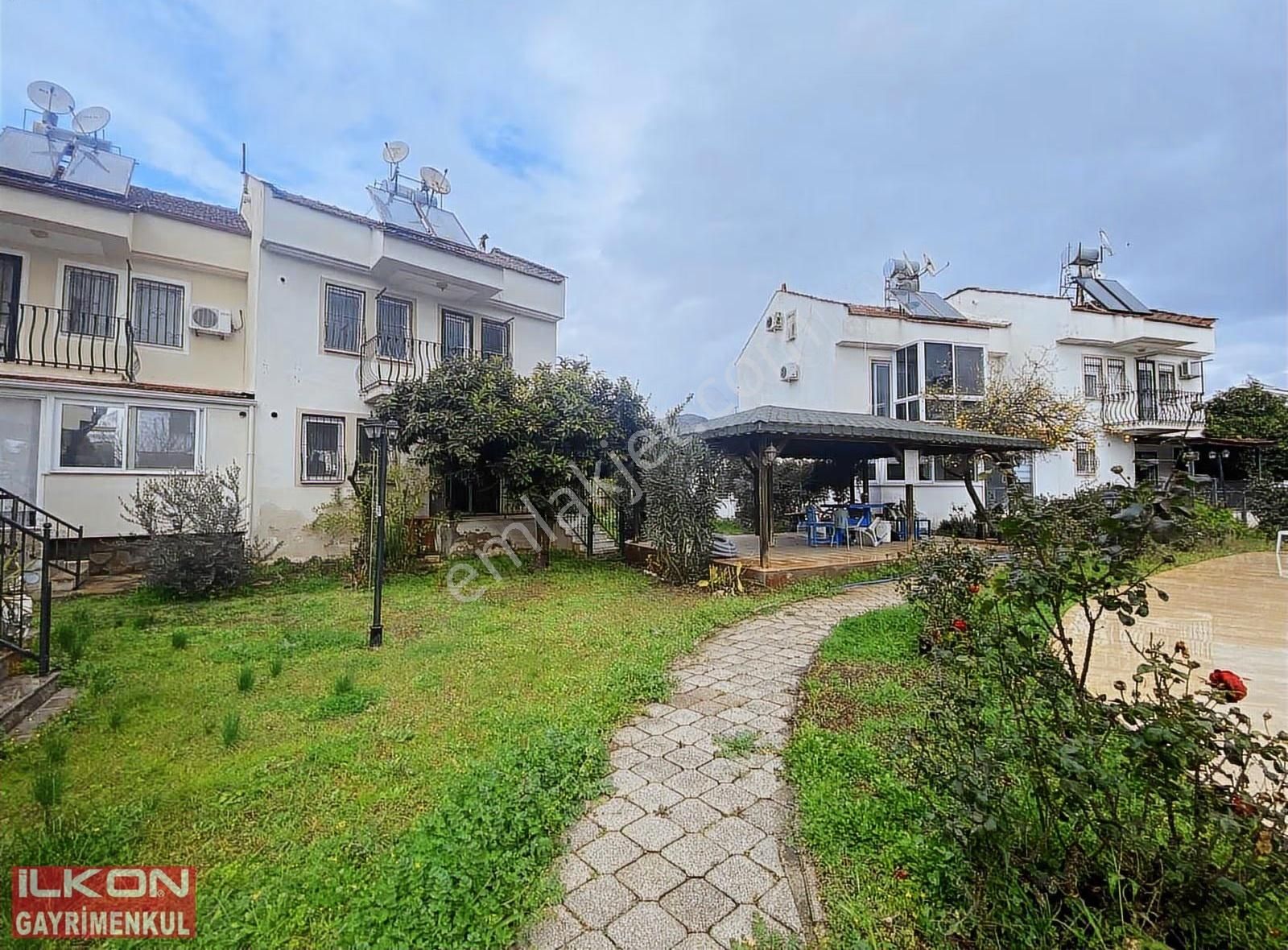 İlkon'dan Foça'da Nezih Konumda Satılık 4+1 Tripleks Villa - Görsel 21