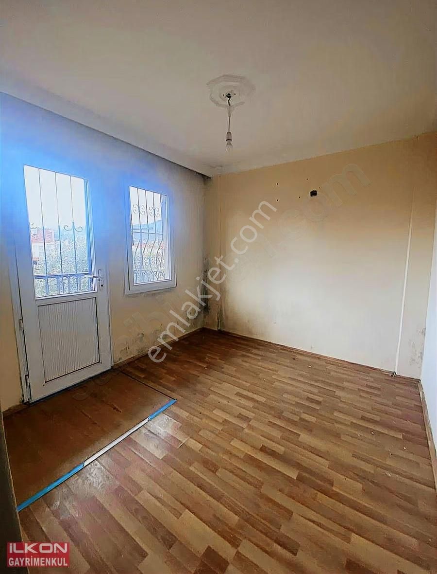 İlkon'dan Foça'da Nezih Konumda Satılık 4+1 Tripleks Villa - Görsel 5