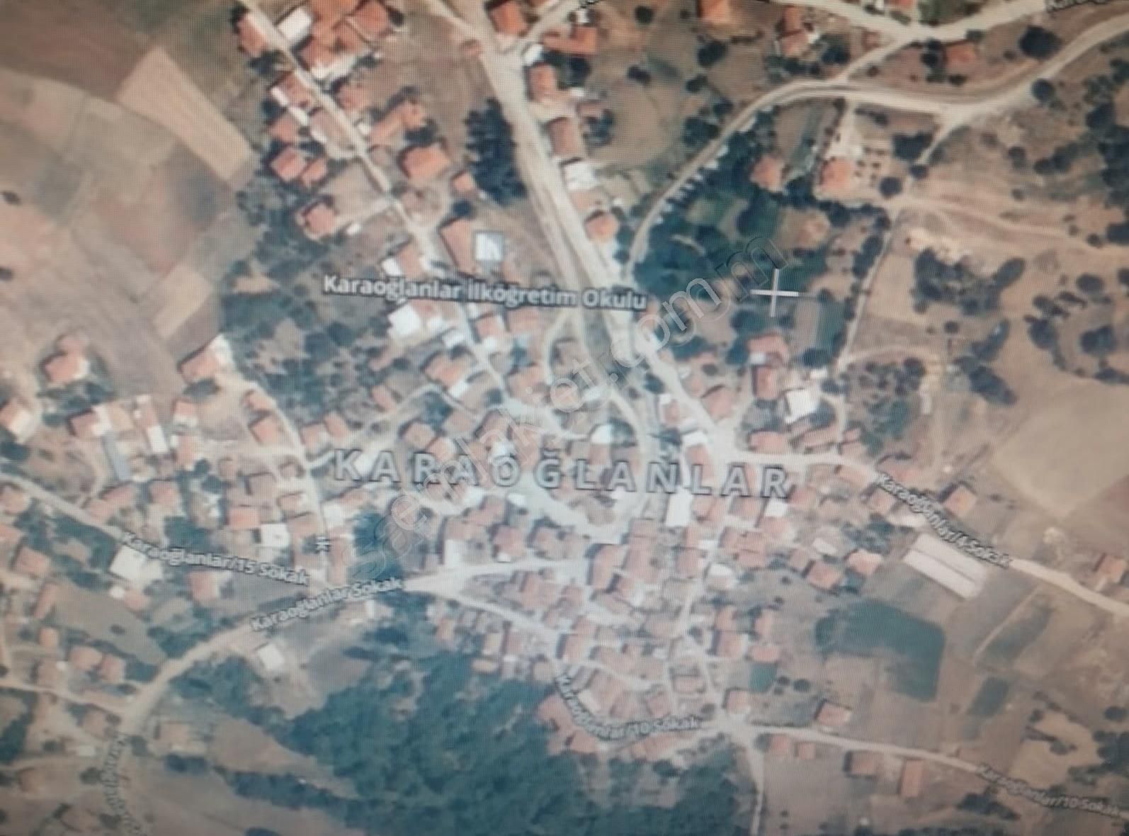 Orhaneli-karaoğlan'da İçinde Suyu Olan Satılık Tarla - Görsel 4