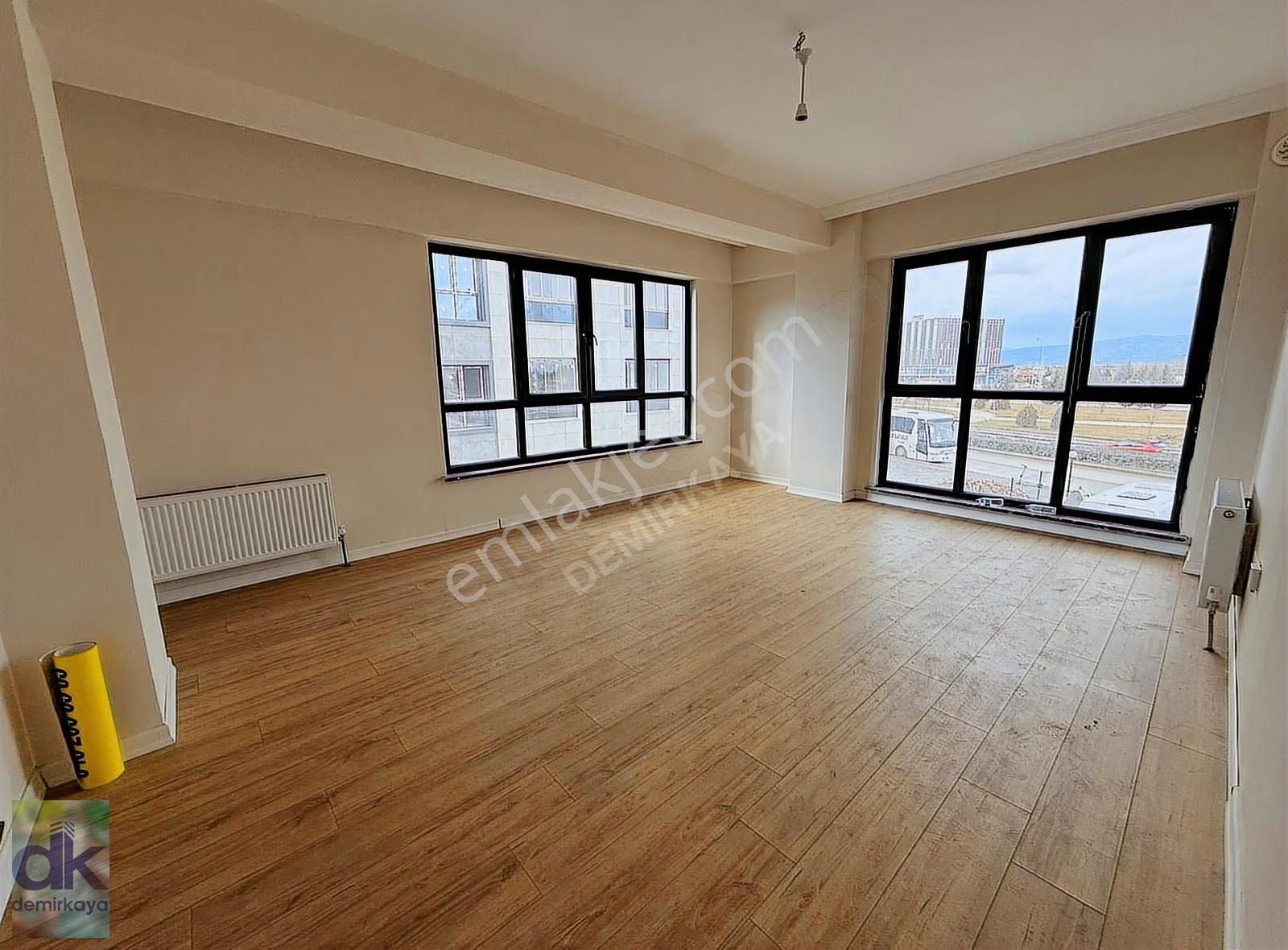 71 Evler Mah Şehir Hastanesi Yakını Candanel Bulvarı 3+1 Kiralık - Görsel 9