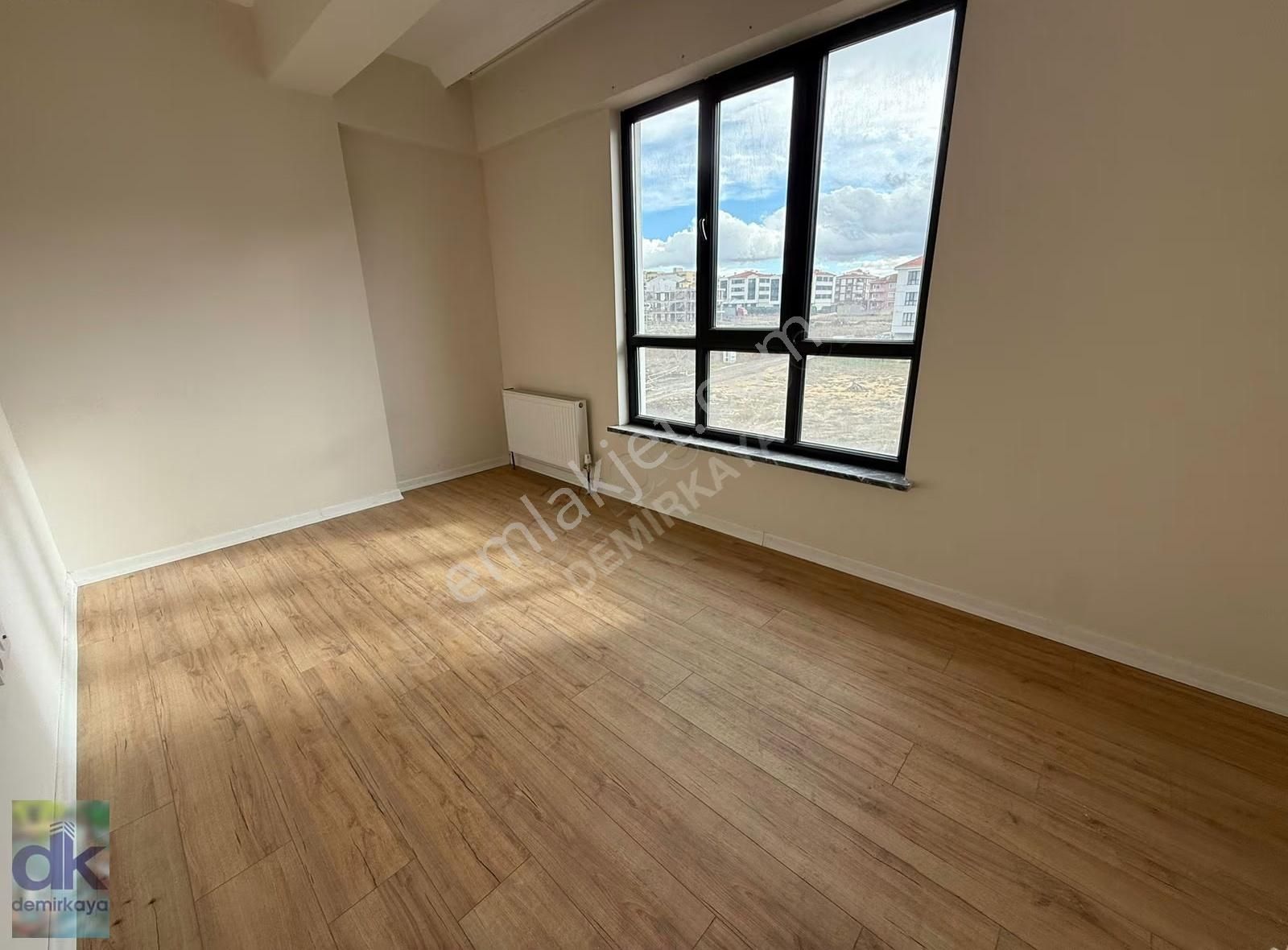 71 Evler Mah Şehir Hastanesi Yakını Candanel Bulvarı 3+1 Kiralık - Görsel 3