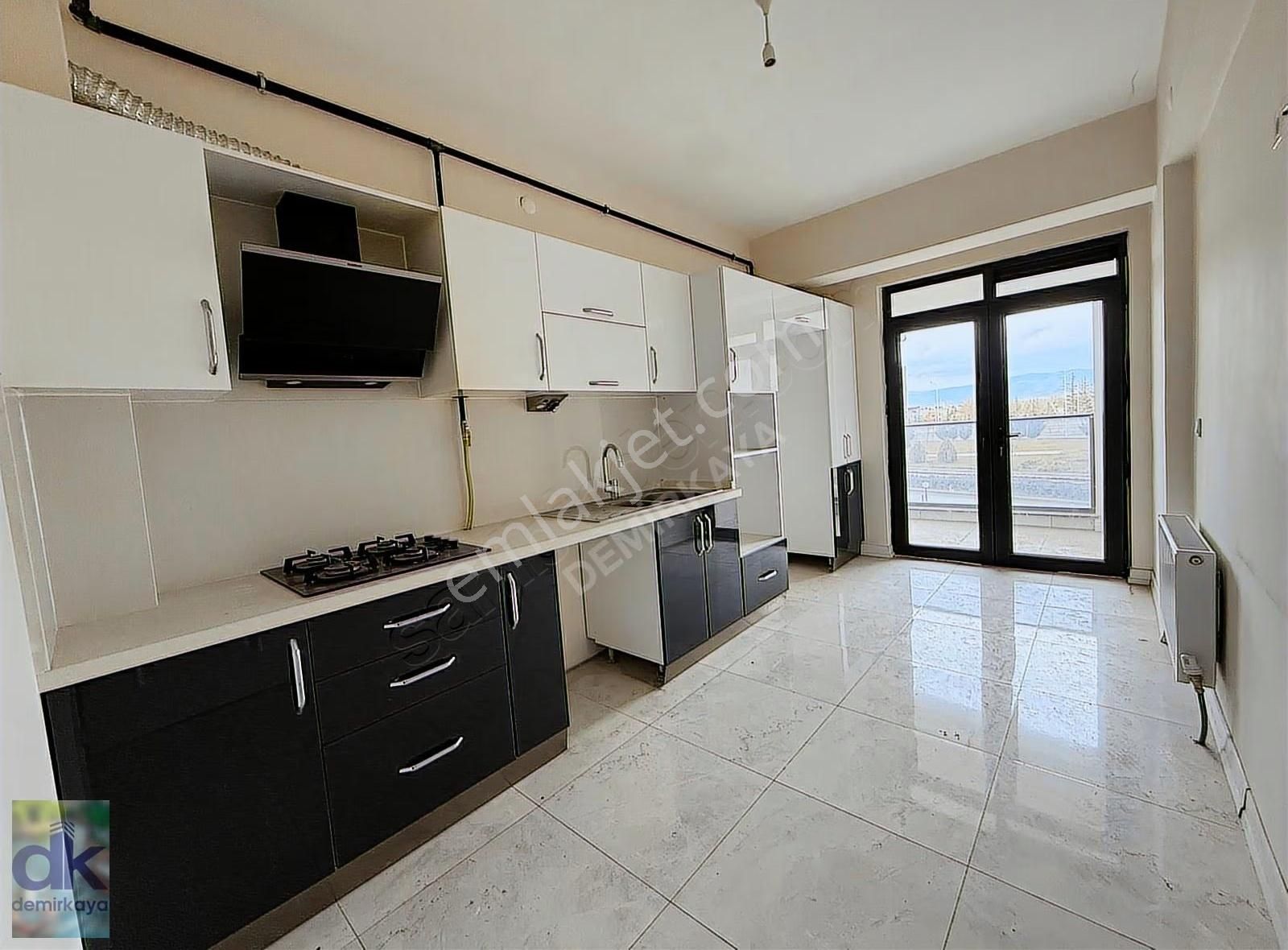 71 Evler Mah Şehir Hastanesi Yakını Candanel Bulvarı 3+1 Kiralık - Görsel 16