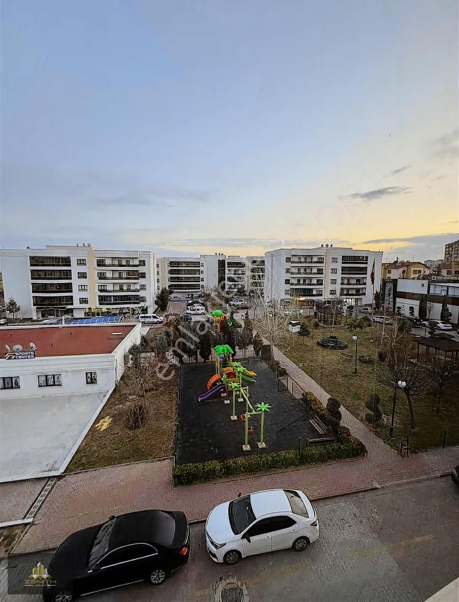 Bakyapı Sitesinde 3+1 Eşyalı Kiralık Daire - Görsel 13