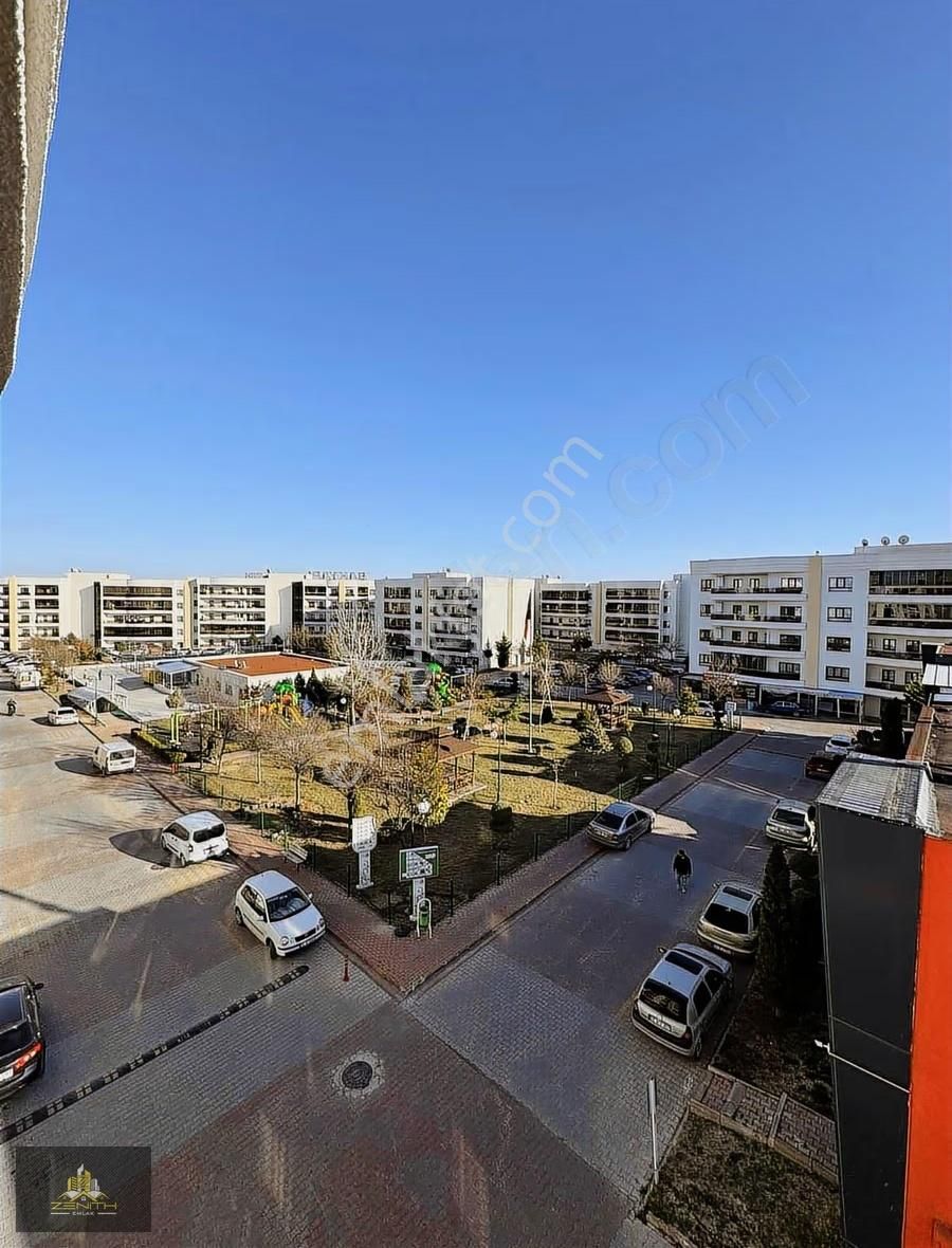 Bakyapı Sitesinde 3+1 Eşyalı Kiralık Daire - Görsel 7