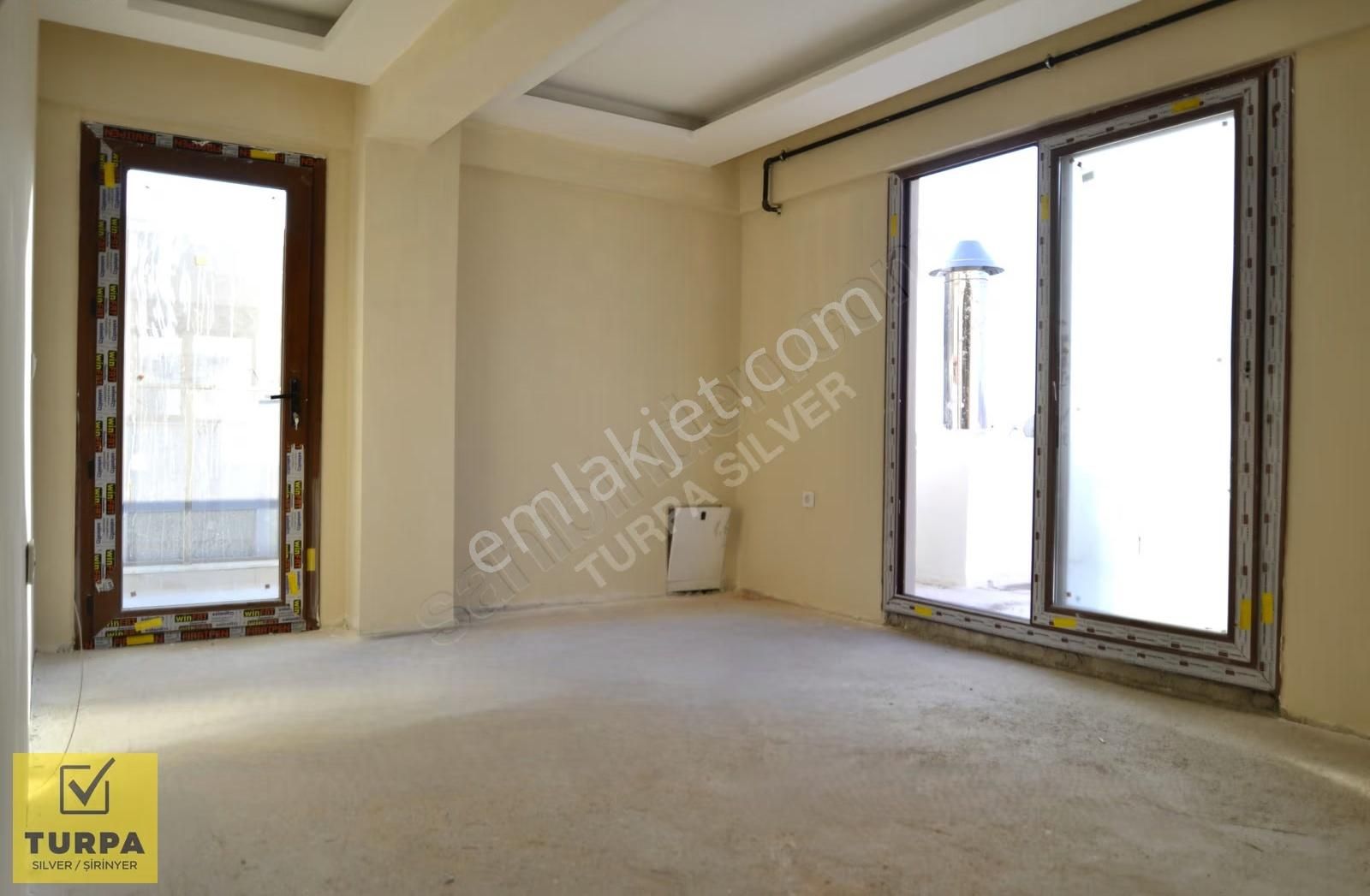 Teras Manzaralı Şirinyer İzbana Yakın Yatırımlık 1+1