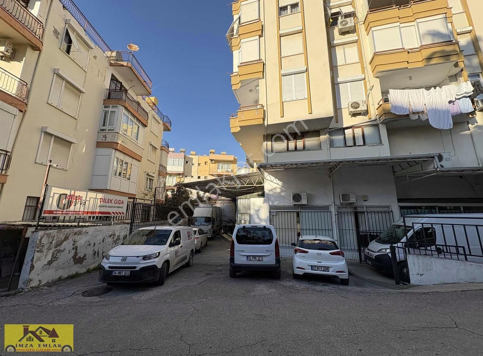 Alanya Merkezde Vergi Dairesinin Yakınında Her İşe Uygun Satılık