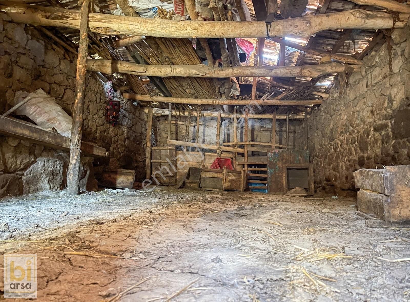 Taş Yapı ! İzmir'de!500m² Dikili Sahiline 1saat!bergamaya 30dk! - Görsel 17