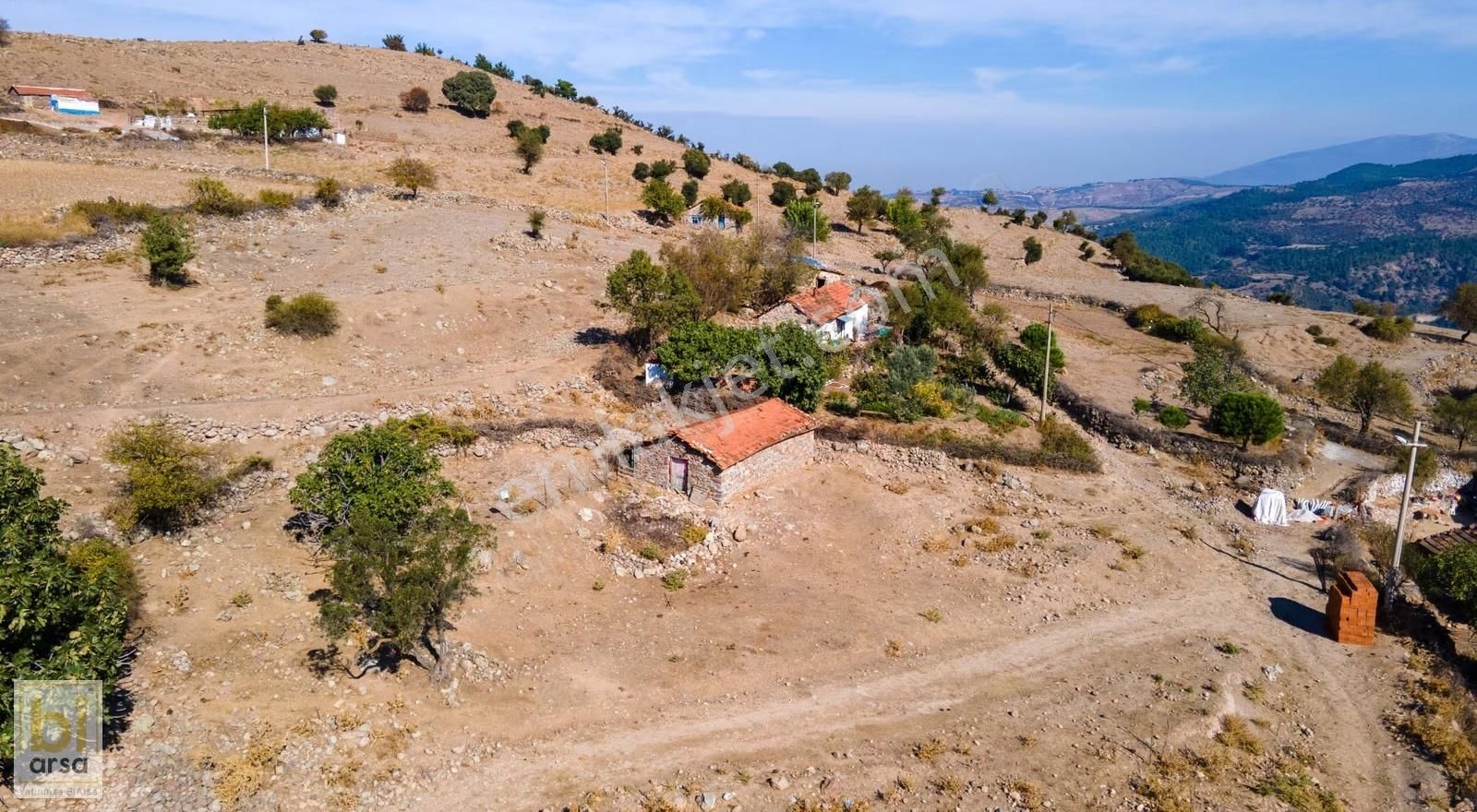 Taş Yapı ! İzmir'de!500m² Dikili Sahiline 1saat!bergamaya 30dk!