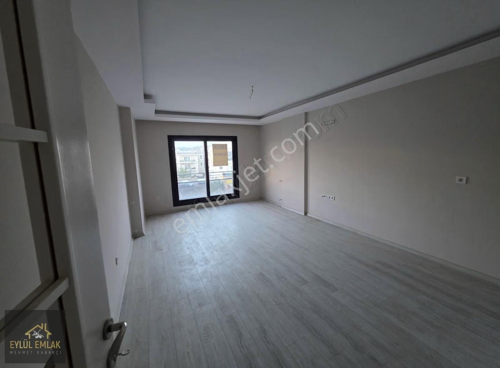 Mumcular Ana Cadde Üzeri Kiralık - Görsel 4