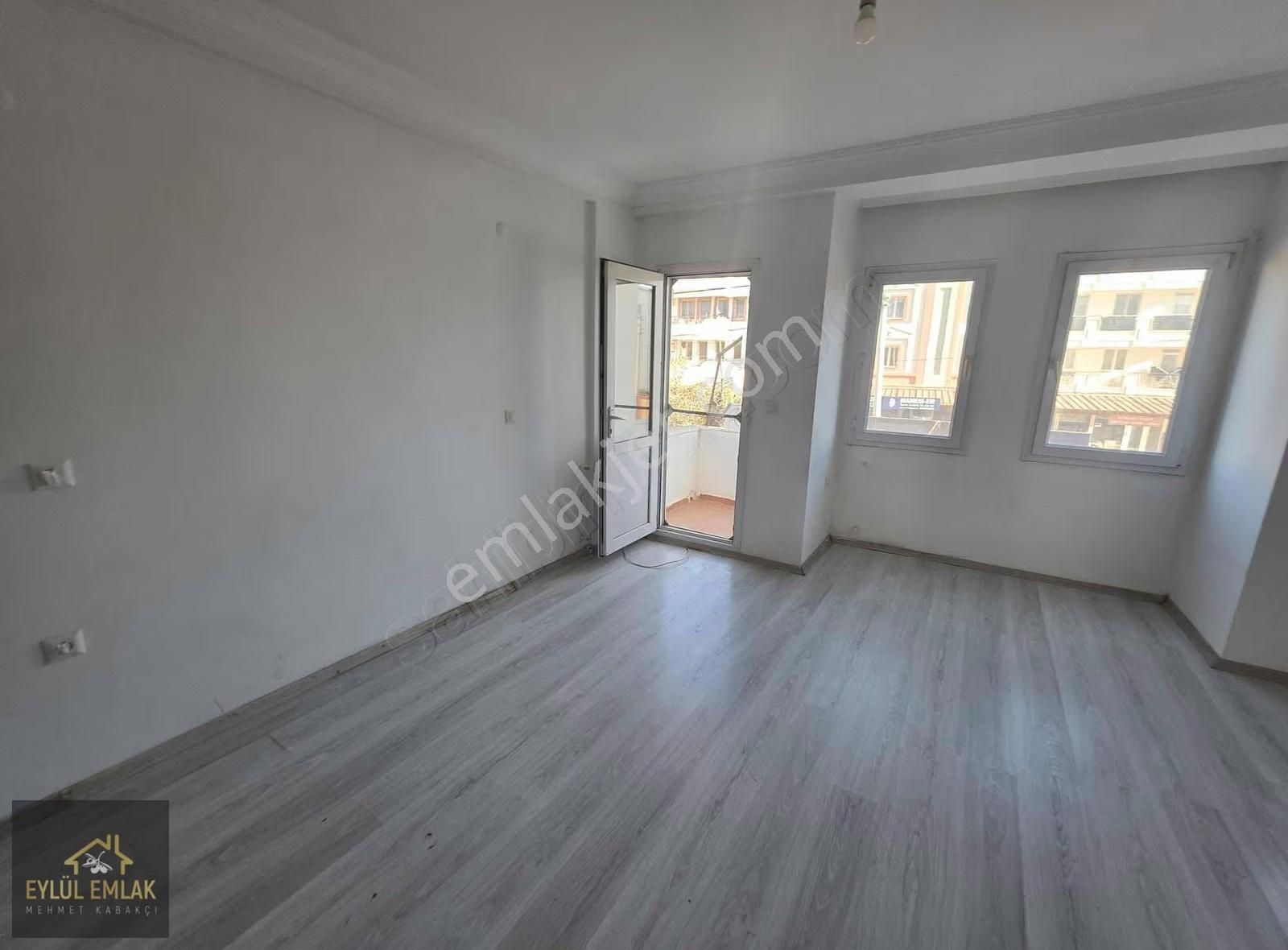 Eylül Emlaktan Ana Cadde De Satılık 2+1 Daire - Görsel 9