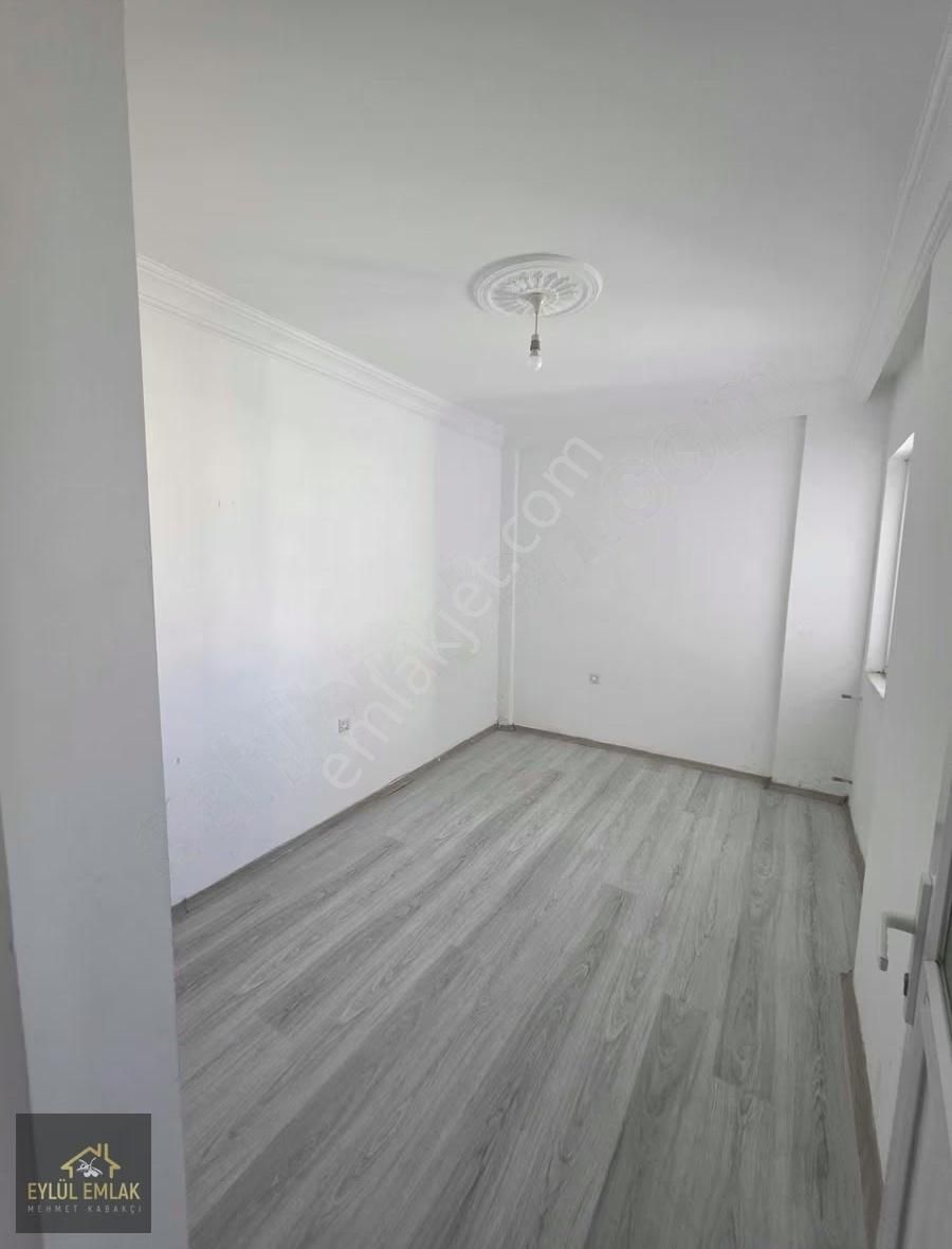 Eylül Emlaktan Ana Cadde De Satılık 2+1 Daire - Görsel 8