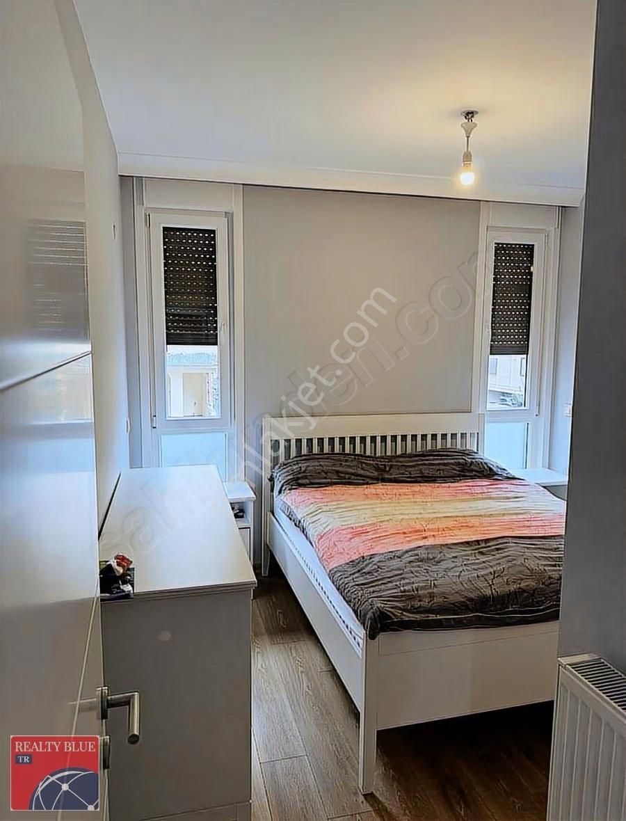 Marmaray 5dk Nezih Konumda 3+1 98m2