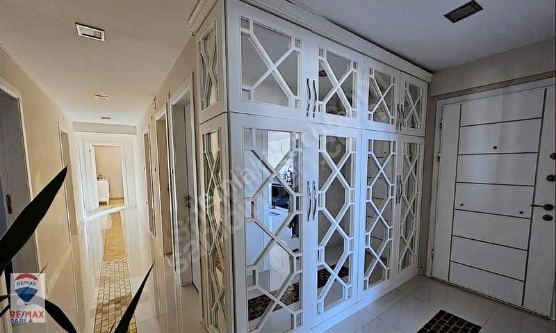 Tramvay Altında Gök Evlerde Site İçerisinde Satılık 4+1 Daire - Görsel 14