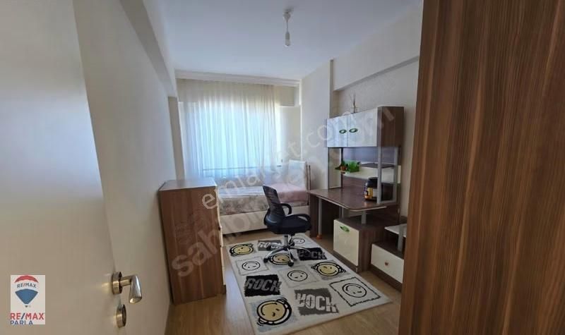 Tramvay Altında Gök Evlerde Site İçerisinde Satılık 4+1 Daire - Görsel 8