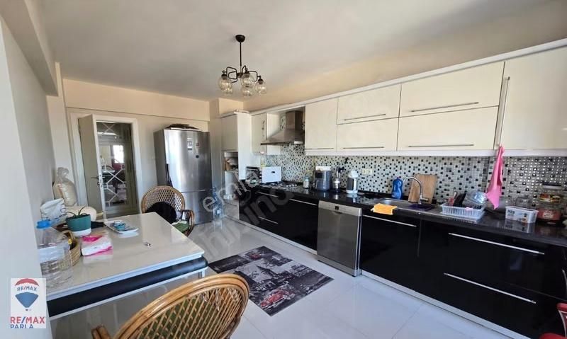 Tramvay Altında Gök Evlerde Site İçerisinde Satılık 4+1 Daire - Görsel 11