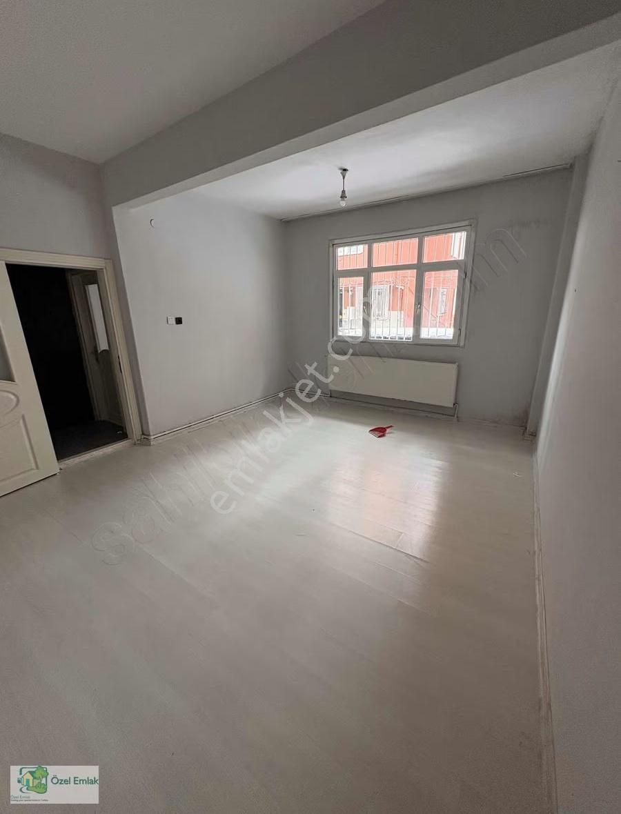 Özel Emlak'tan Kiralık 2 + 1 Yüksek Giriş Daire - Görsel 3