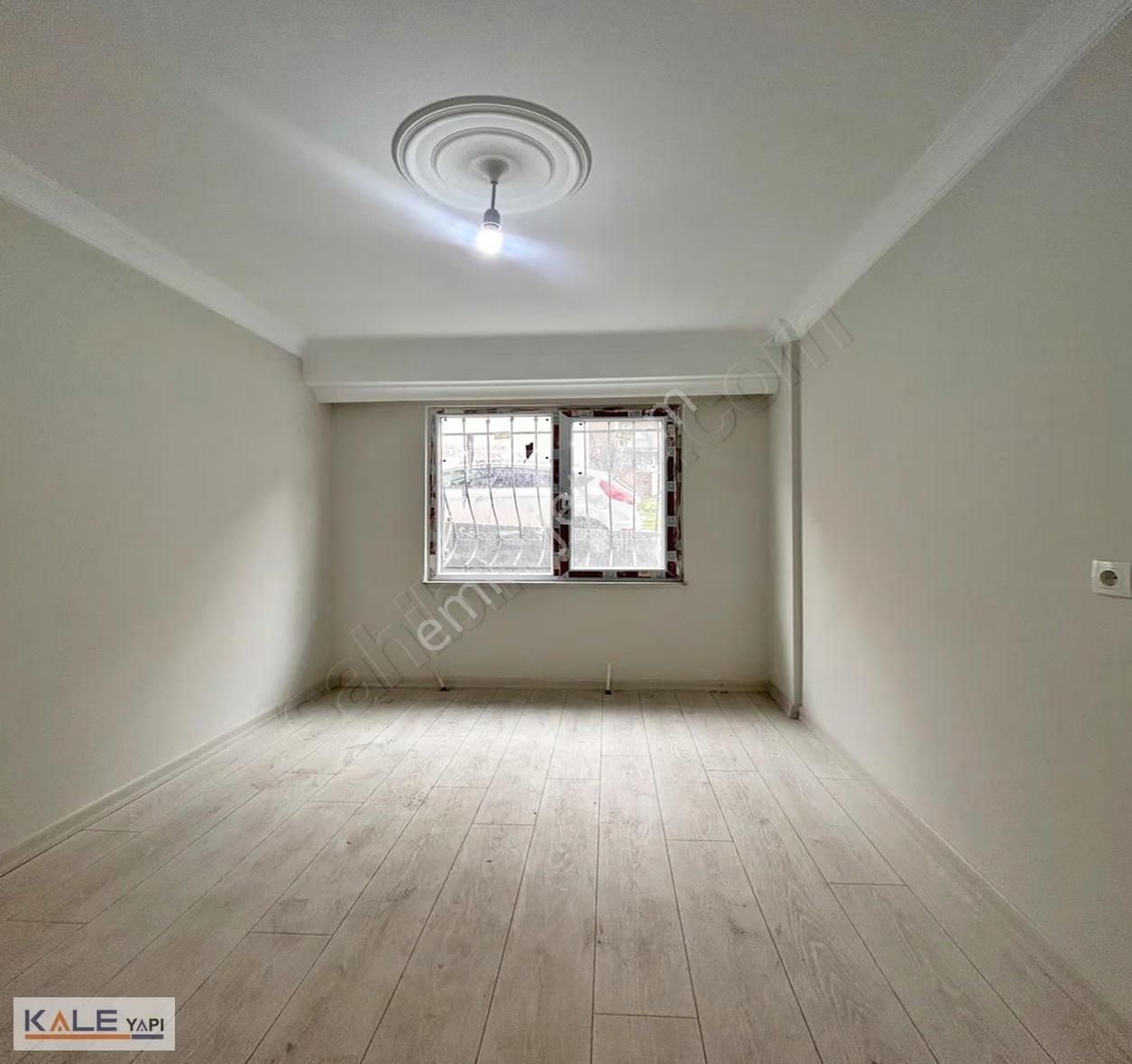 Bahçeşehire Komşu Yüksek Prim Fırsatı Satılık 3+1 Daire - Görsel 3