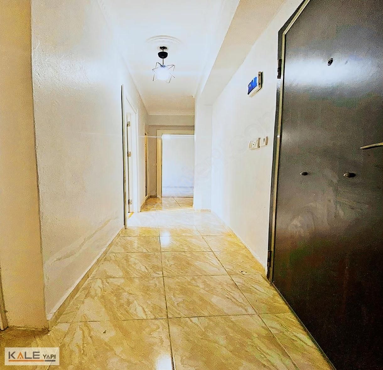 Bahçeşehir Lokasyonlu Yatırıma Ve Oturuma Uygun Fırsat 2+1 Daire - Görsel 23