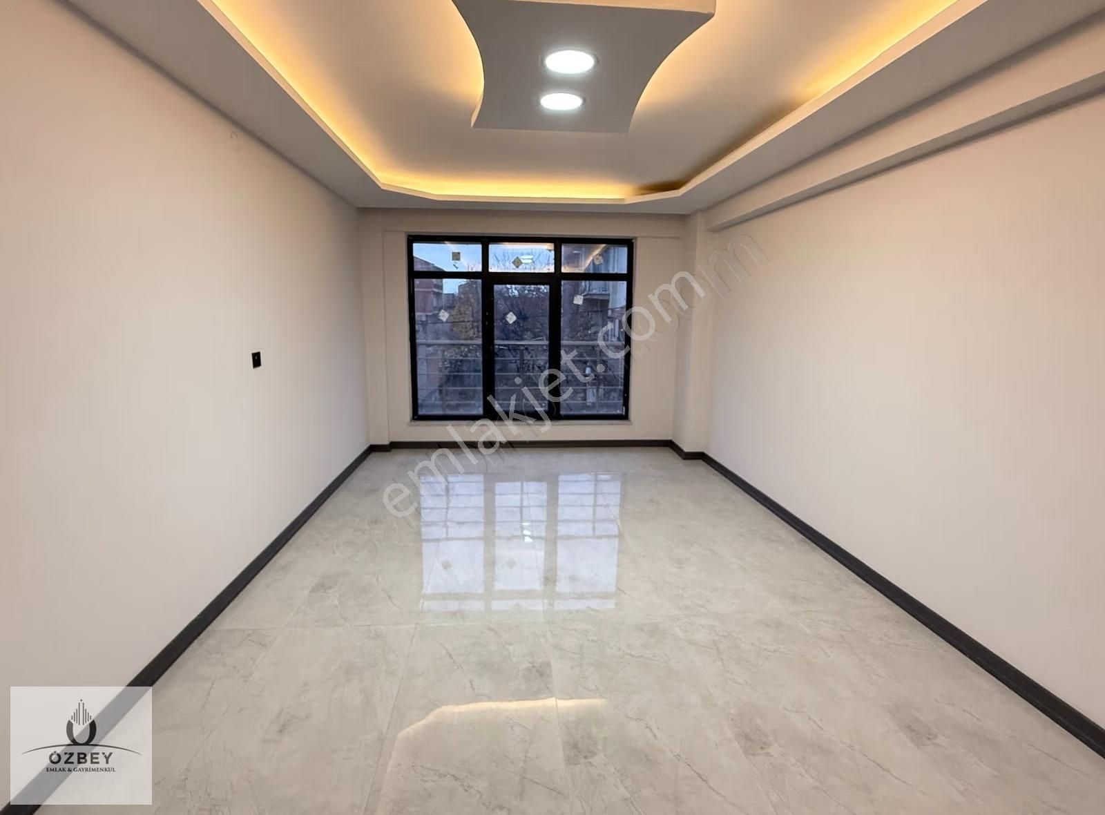 Özbey Emlaktan Vergi Dairesi Yakını Yerden Isıtma Kiralık 3+1