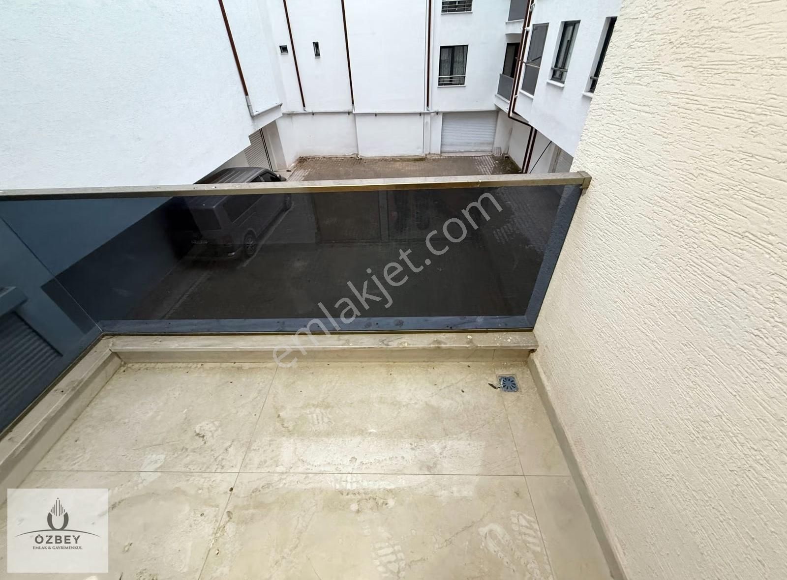 Özbey Emlaktan Vergi Dairesi Yakını Yerden Isıtma Kiralık 3+1 - Görsel 2