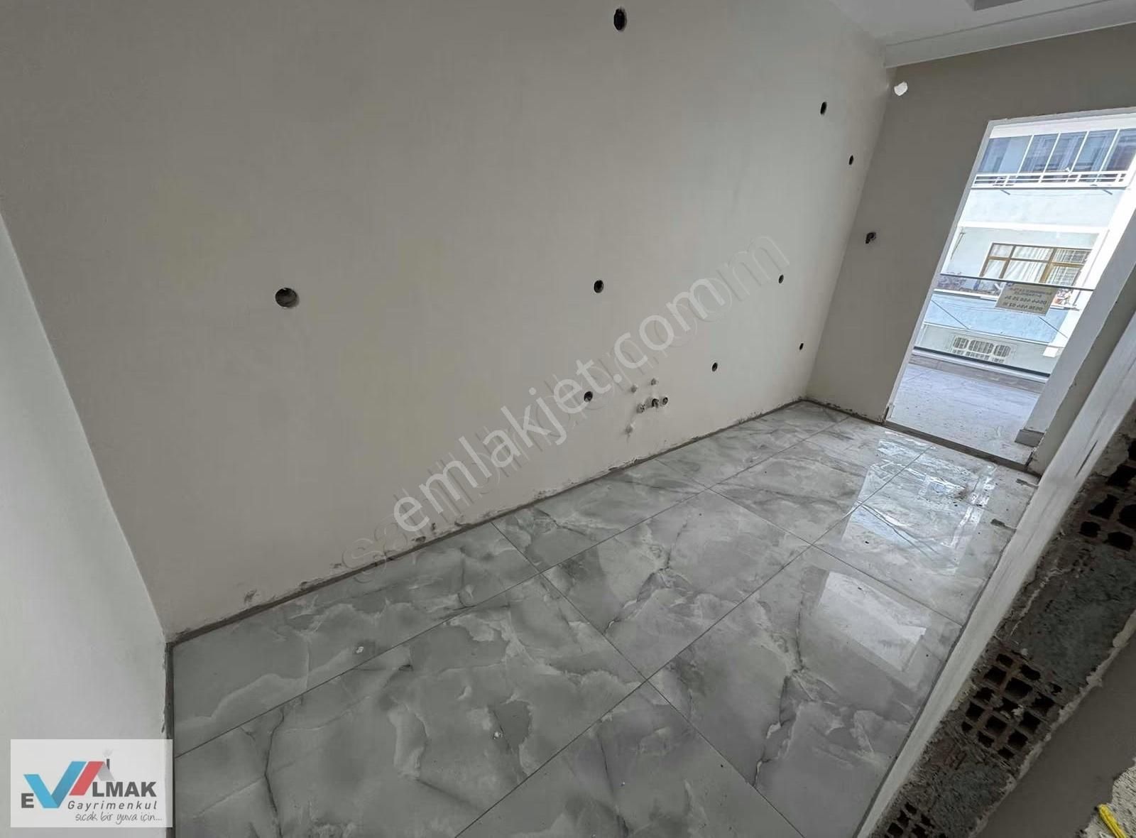 Evalmak'tan Söğütlüçeşme Mah.de Satılık 3+1 Otoparklı Arakat - Görsel 4