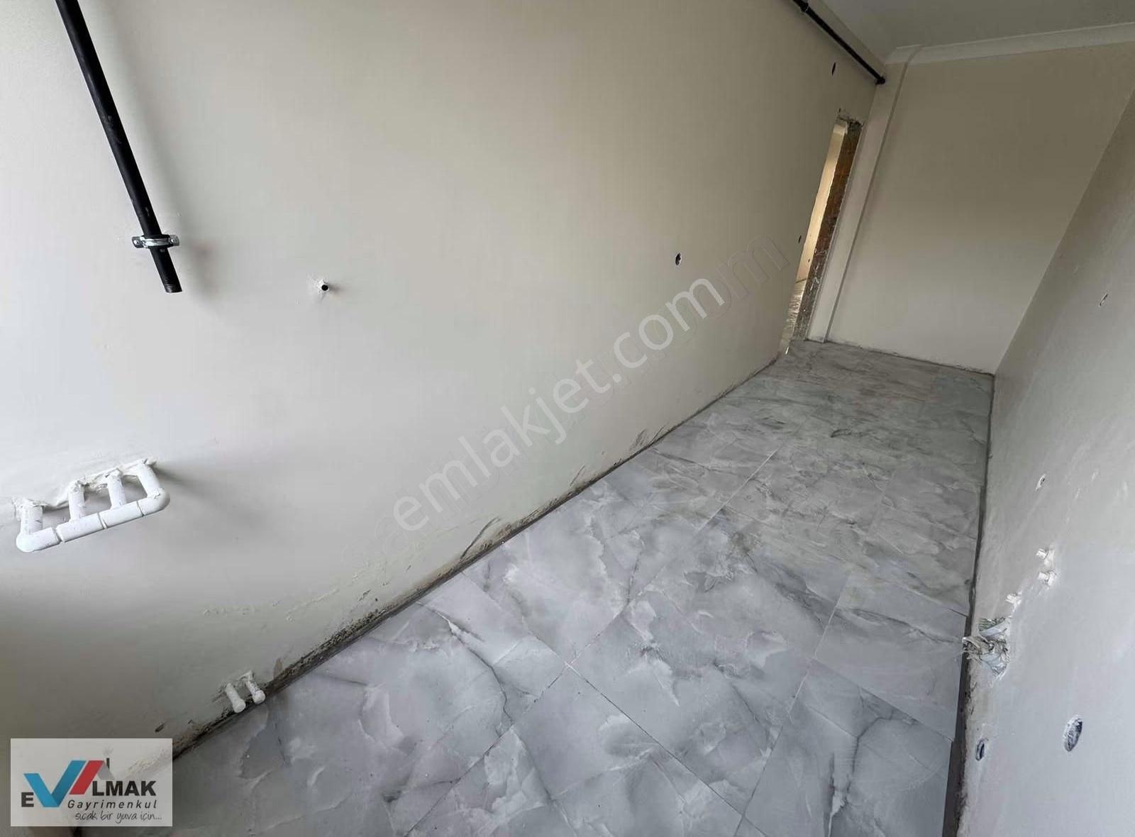 Evalmak'tan Söğütlüçeşme Mah.de Satılık 3+1 Otoparklı Teras Katı - Görsel 6