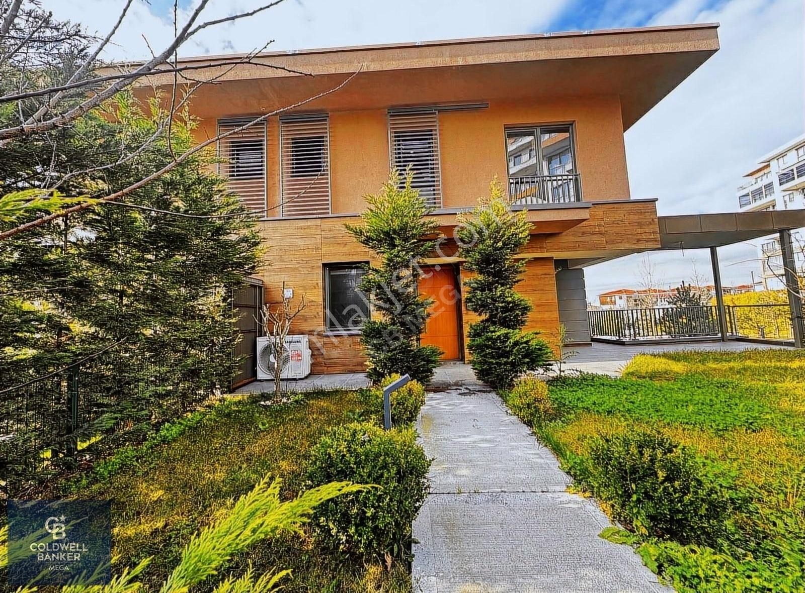 Bahçeşehir Eston Şehir Koru'da 4+1 Kiralık Sky Dubleks Villa - Görsel 15