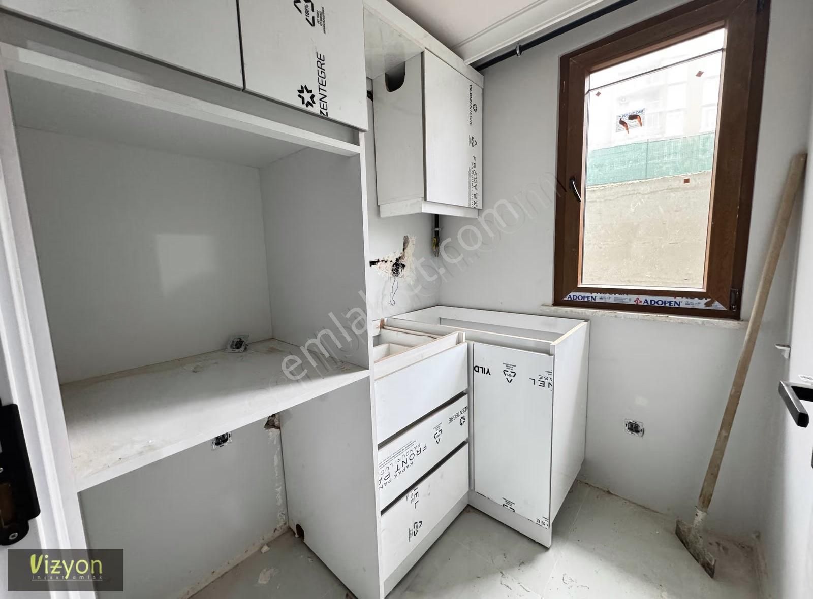 Metroya Yürüme Mesafesinde Satılık 1+1 Daire Mutfak Ayrı - Görsel 12