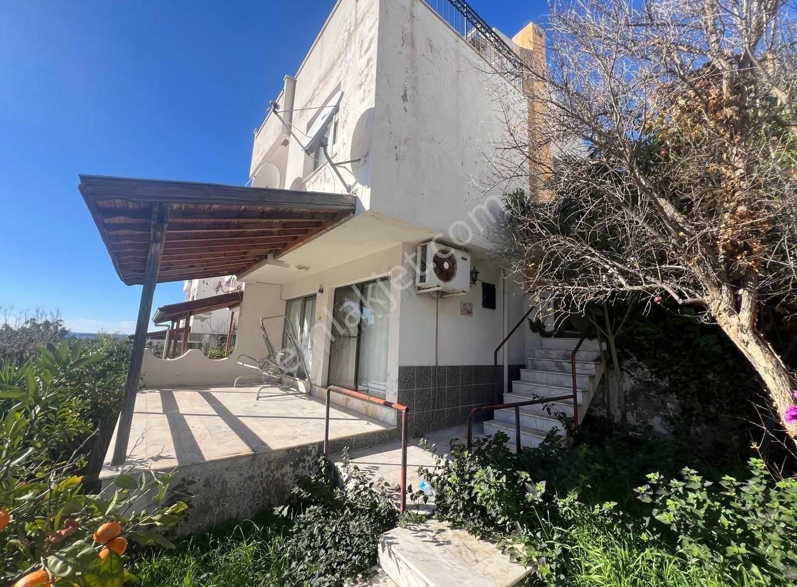 Gümüldür De Satılık 3+1 Deniz Manzaralı Villa